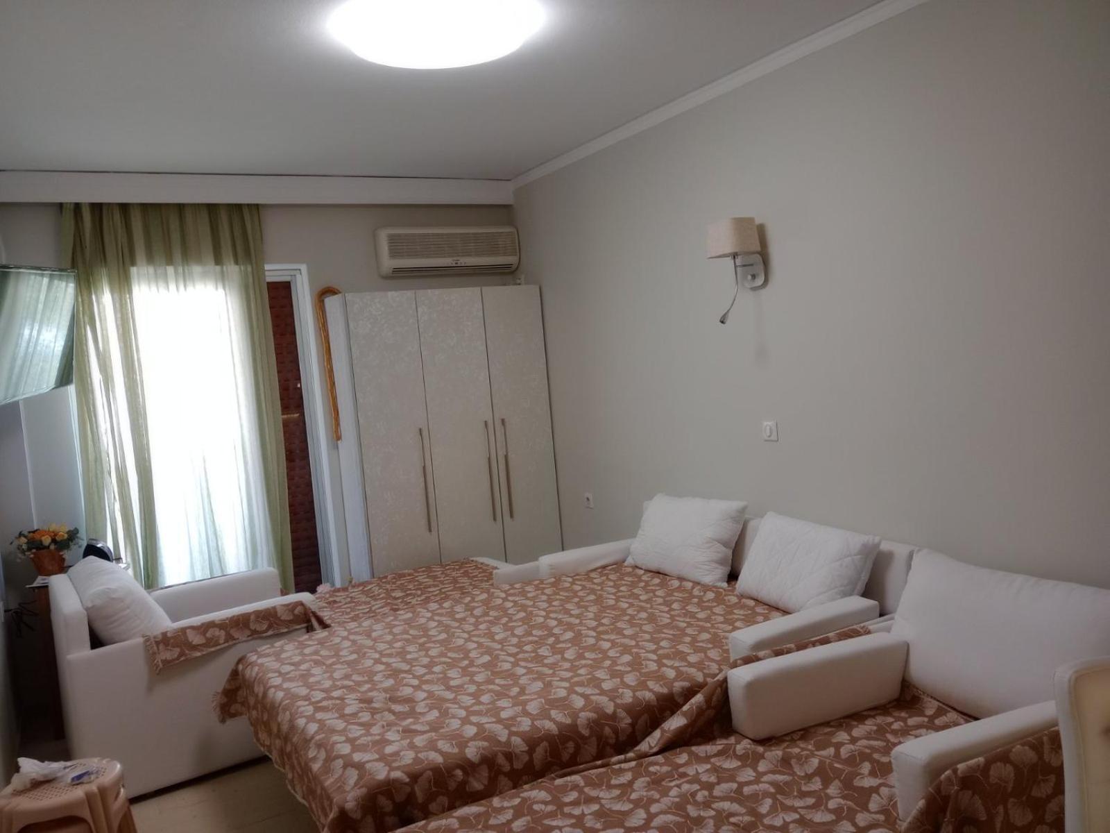 Modern Studio By The Sea Loutra Edipsou  Exterior foto