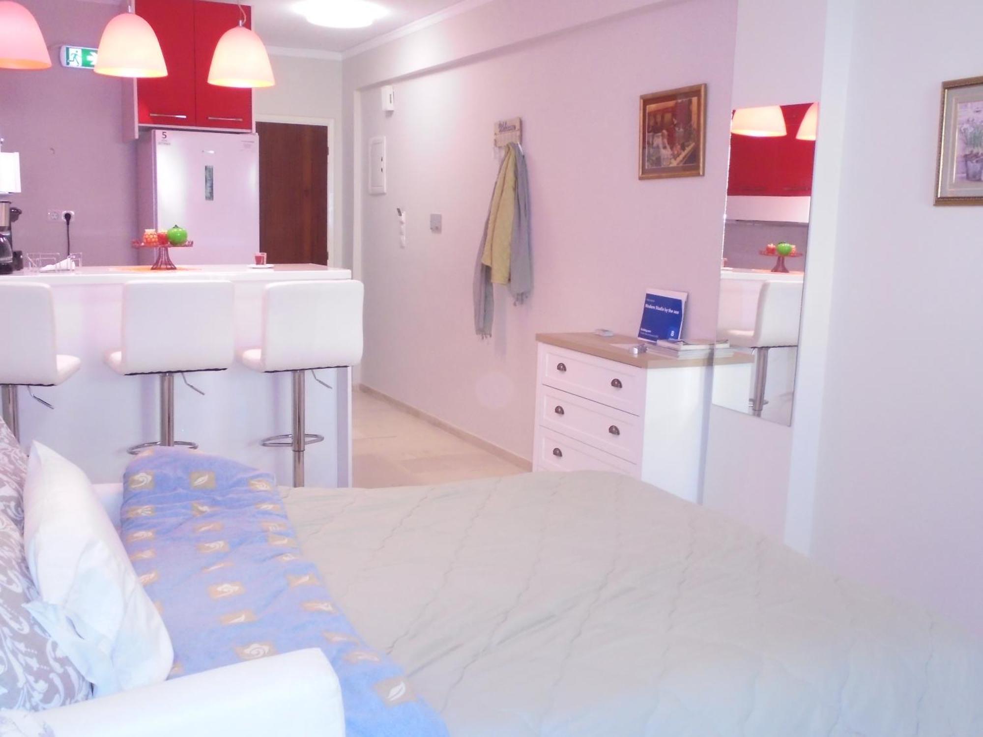 Modern Studio By The Sea Loutra Edipsou  Exterior foto